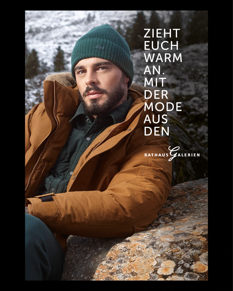 rathausgalerien innsbruck winterkampagne citylights mann in lacoste outfit in kühtai, sehr winterlich